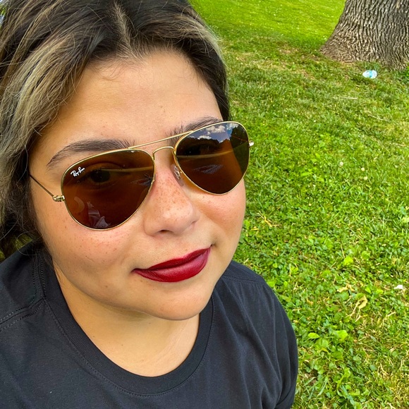 Meet your Posher, Alexandra - Picture 1 of 1